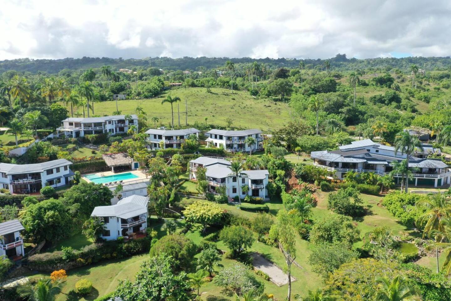 Catalina, Cabrera Oceanview Multi 2 Bd 2 Bath Condo Units With Balcony And Pool Esterno foto