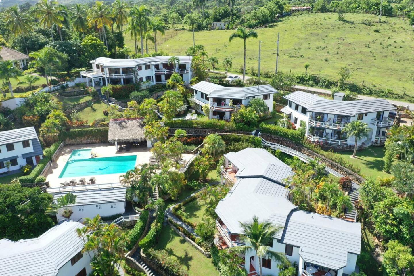 Catalina, Cabrera Oceanview Multi 2 Bd 2 Bath Condo Units With Balcony And Pool Esterno foto