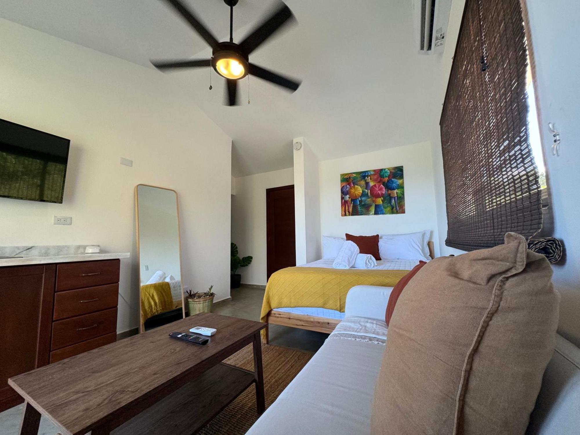 Catalina, Cabrera Oceanview Multi 2 Bd 2 Bath Condo Units With Balcony And Pool Esterno foto