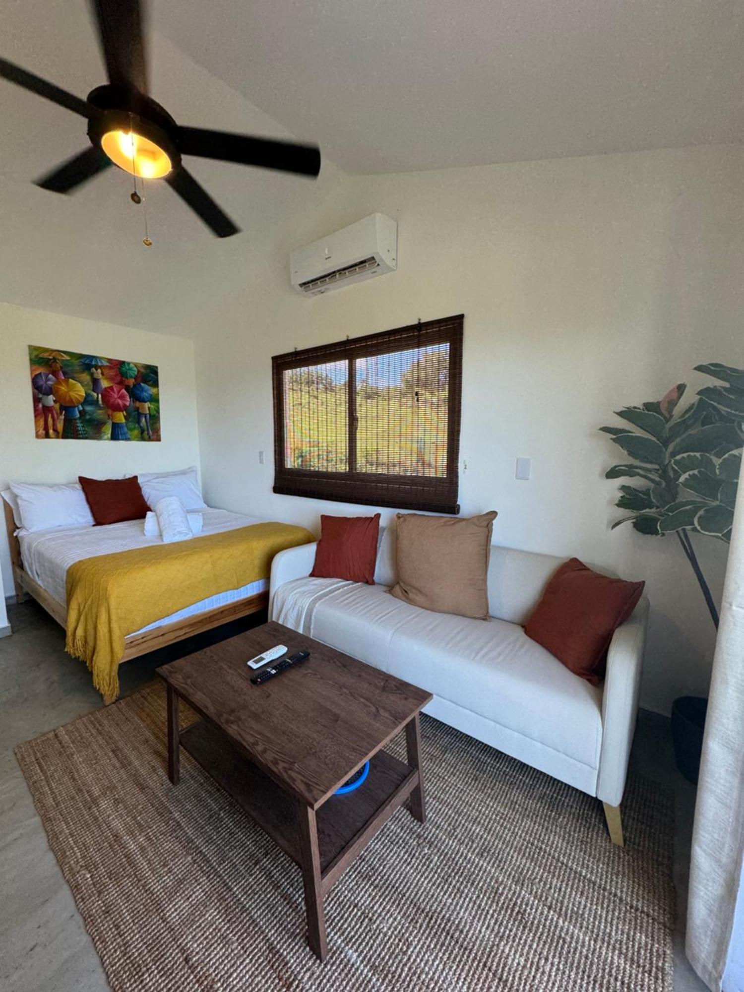 Catalina, Cabrera Oceanview Multi 2 Bd 2 Bath Condo Units With Balcony And Pool Esterno foto
